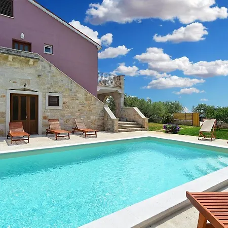 Mit Privatpool Fuer 16 Personen Ca 240 Qm In Vodnjan, Istrien Istrische Riviera Nyaraló Vodnjan