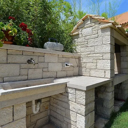 Holiday home Mit Privatpool Fuer 16 Personen Ca 240 Qm In Vodnjan, Istrien Istrische Riviera *